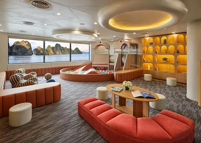 Grand Pioneers Bay Cruise 2 5*